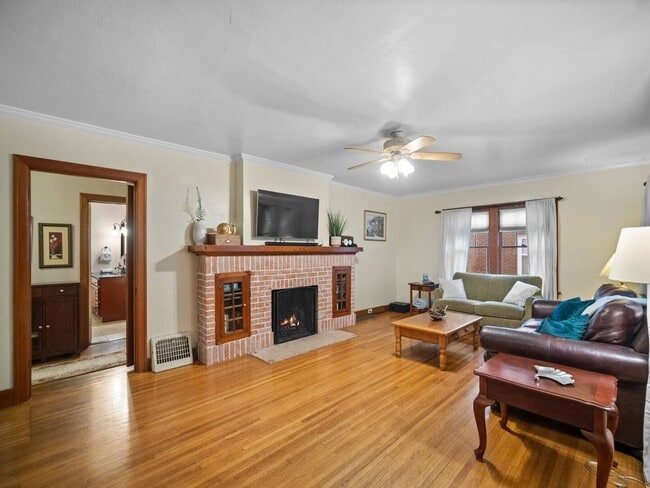 Building Photo - Charming 3-Bedroom Home in Downtown Spokane