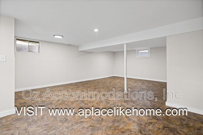 Building Photo - 13909 Falkirk Cir