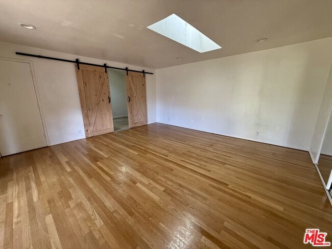 Building Photo - 2830 Glendon Ave