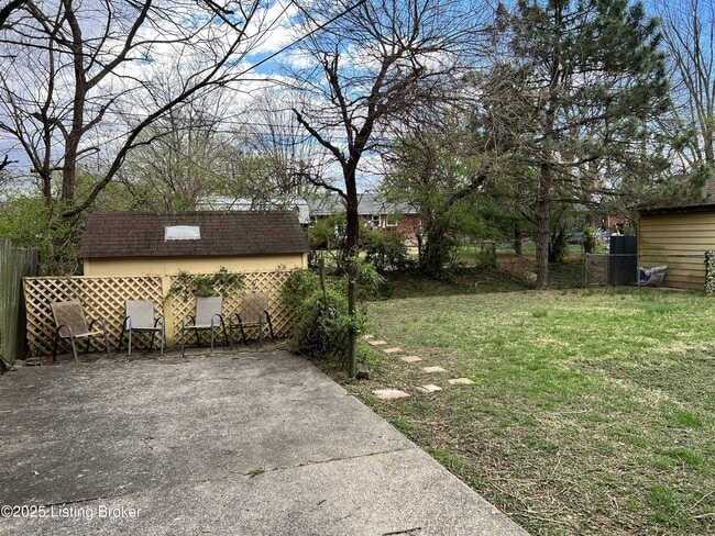 Building Photo - 3122 Commander Dr