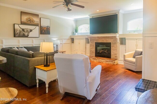 Building Photo - 904 Gallier Pl