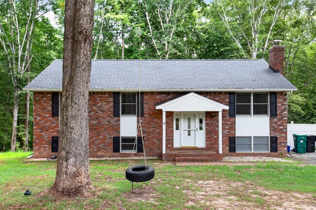 Building Photo - 4104 Green Spring St