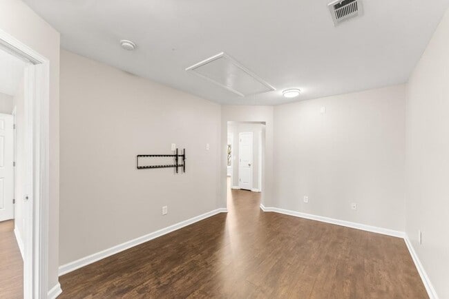 Building Photo - 1933 Lake Heights Cir NW