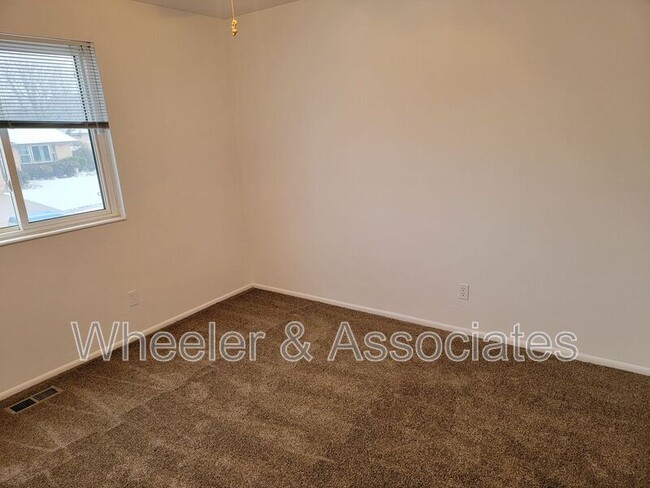 Building Photo - 9218 Alvey Ln
