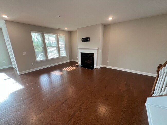 Building Photo - Spacious 3 bedroom townhome in Brier Creek