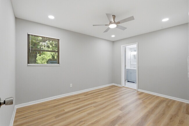 Building Photo - 8043 Joffre Dr