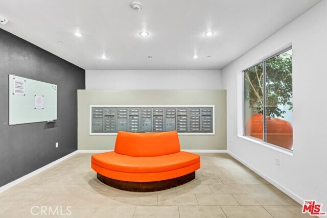 Building Photo - 4211 Redwood Ave