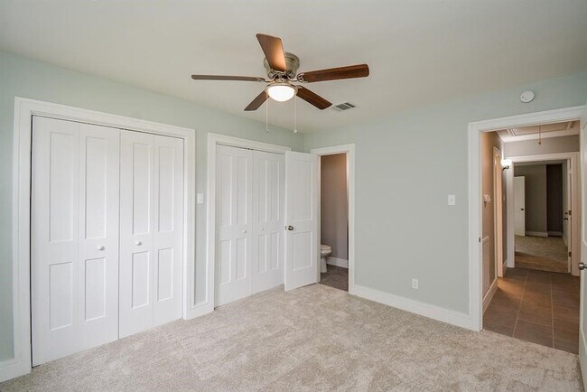 Building Photo - 8518 Braesview Ln
