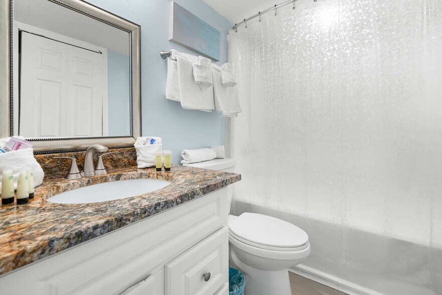 Building Photo - 260 Southbay Dr