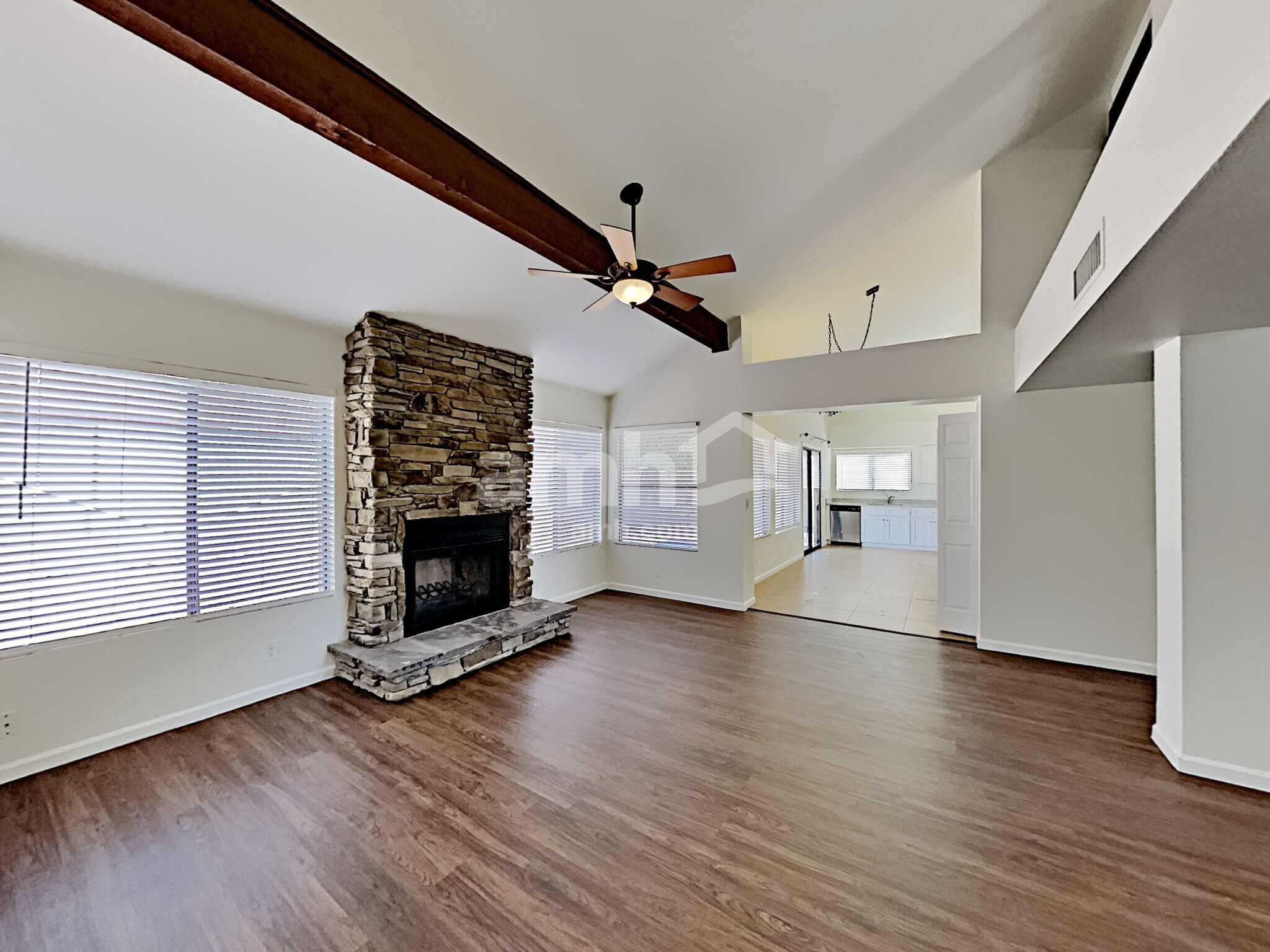 Building Photo - 11106 E Becker Ln