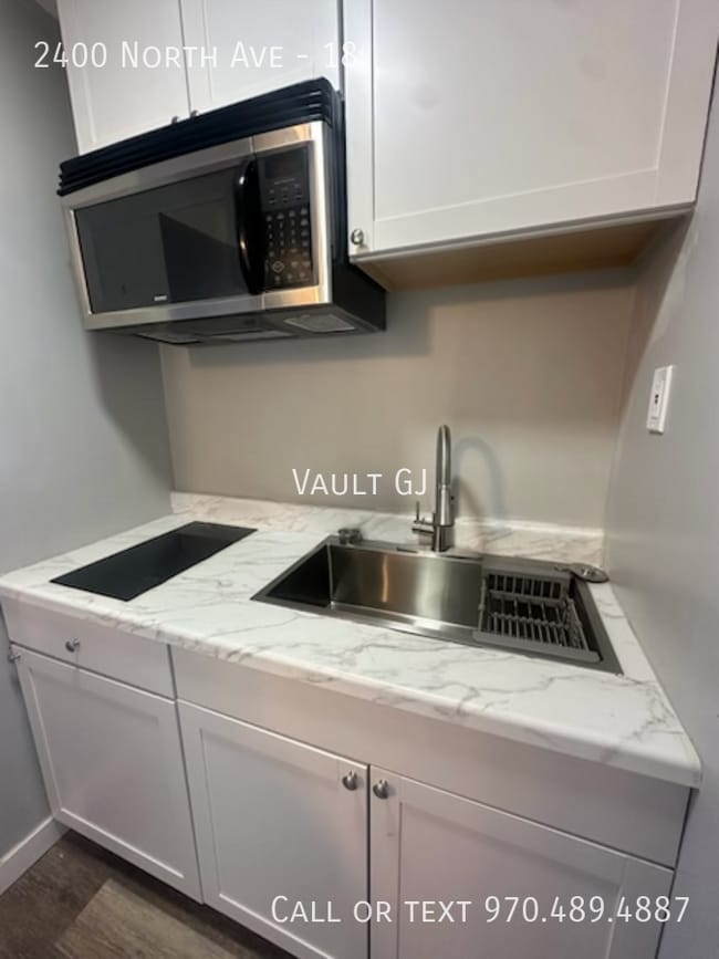 Building Photo - 2400 North Ave