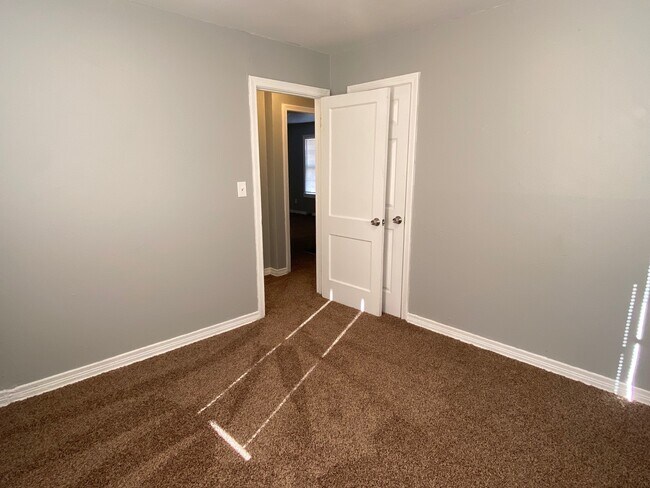 Building Photo - 1326 NW 100th St