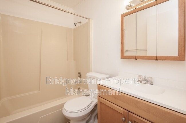 Building Photo - 1415 Forest Ln