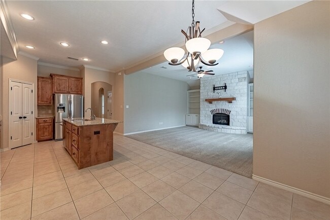 Building Photo - 2403 Norham Dr