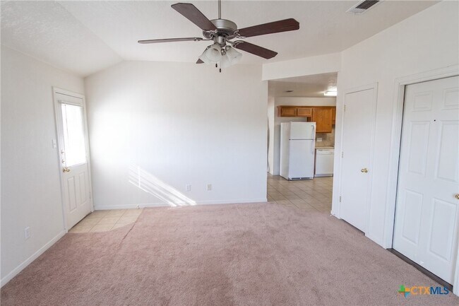 Building Photo - 2915 Sunflower Trail