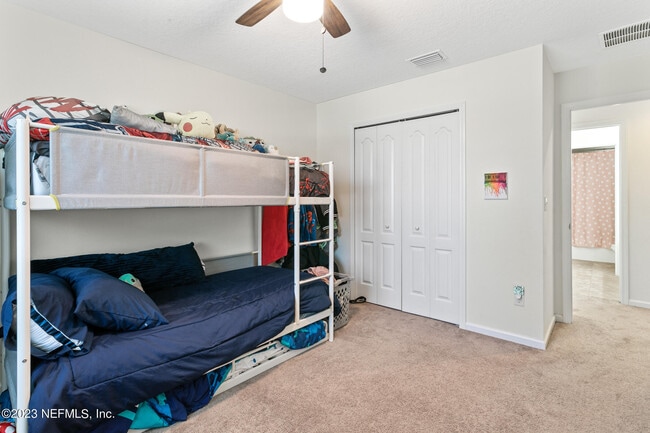 Building Photo - 3315 Ridgeview Dr