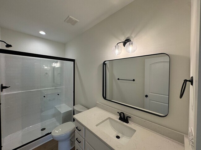 Building Photo - Brand New Luxury Condo - Top Floor