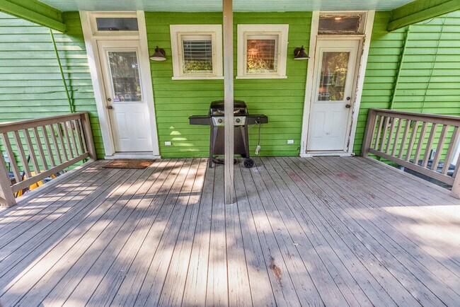 Building Photo - 1603 E Michigan St