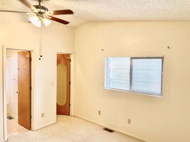 Building Photo - Lovely 3 Bedroom in Fountain Valley