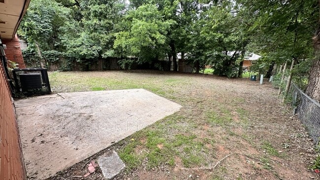 Building Photo - 5305 Brookdale Dr