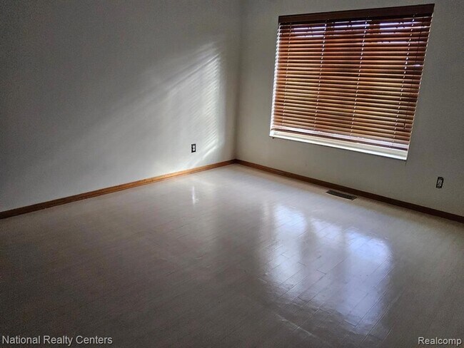 Building Photo - 8676 Community Blvd