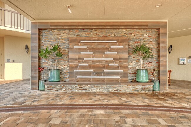 Building Photo - 9550 S Ocean Dr