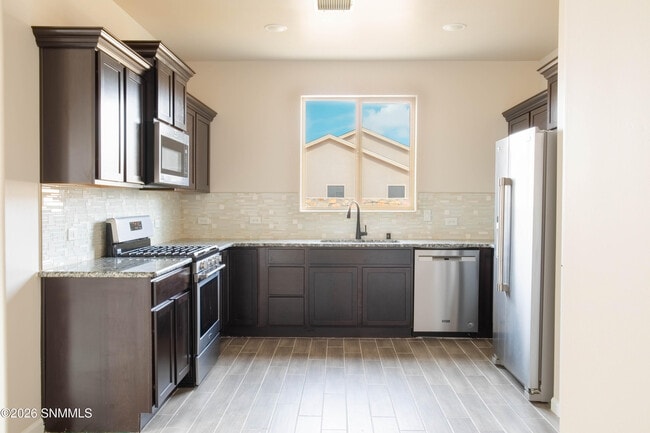 Building Photo - 4709 Elsinore Ave