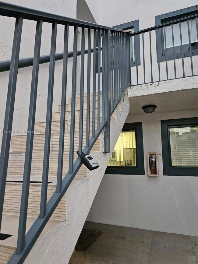 Building Photo - 12509 NW 11th Ln