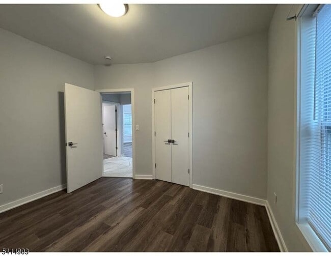 Building Photo - 139 Claremont Ave