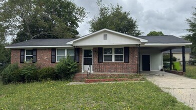 Building Photo - 457 Hickory Ridge Dr