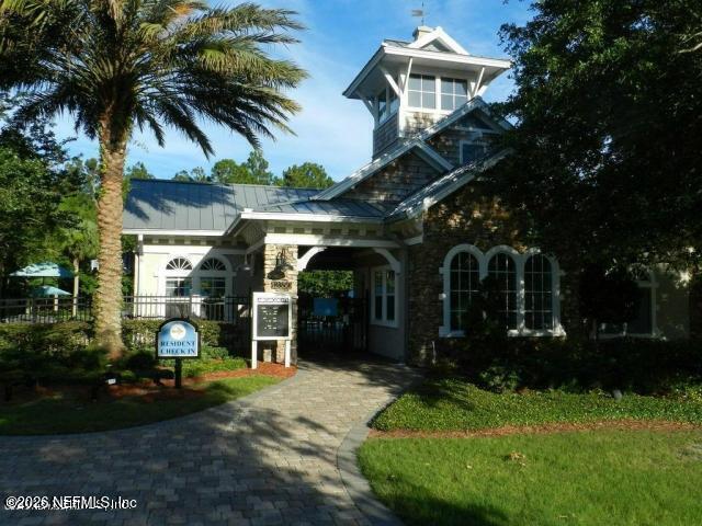 Building Photo - 1701 Forest Lake Cir W