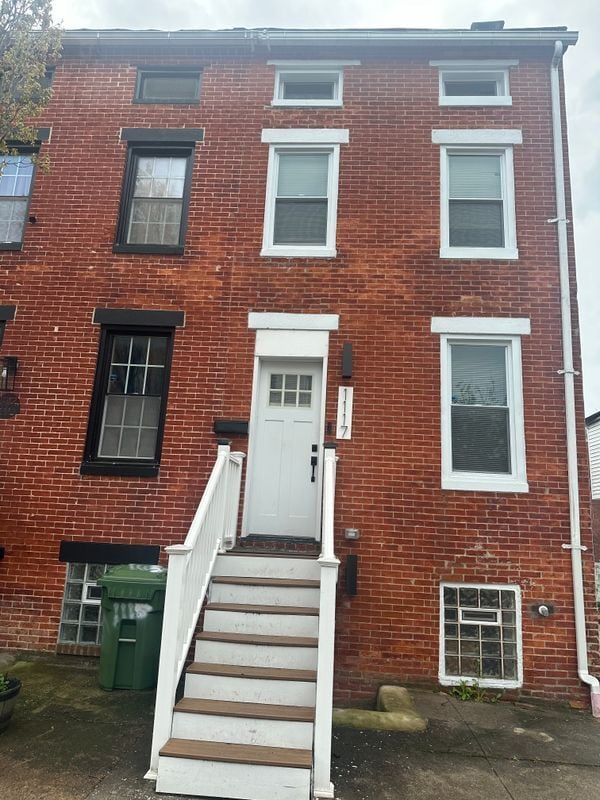 Building Photo - 1117 W Lombard St