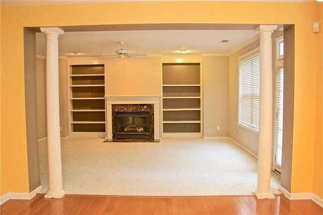 Building Photo - 2680 Hampton Park Dr