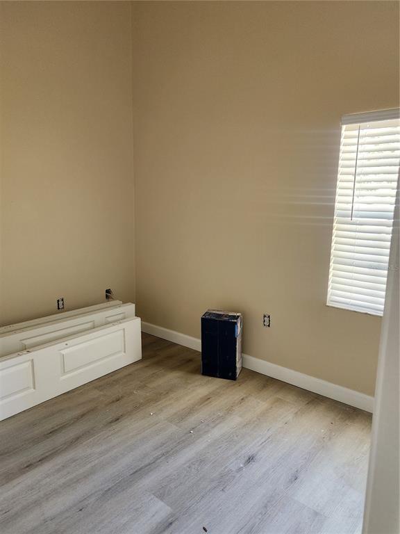Building Photo - 6327 Green Oaks Cir
