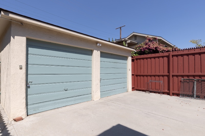 Building Photo - 757 E Doran St