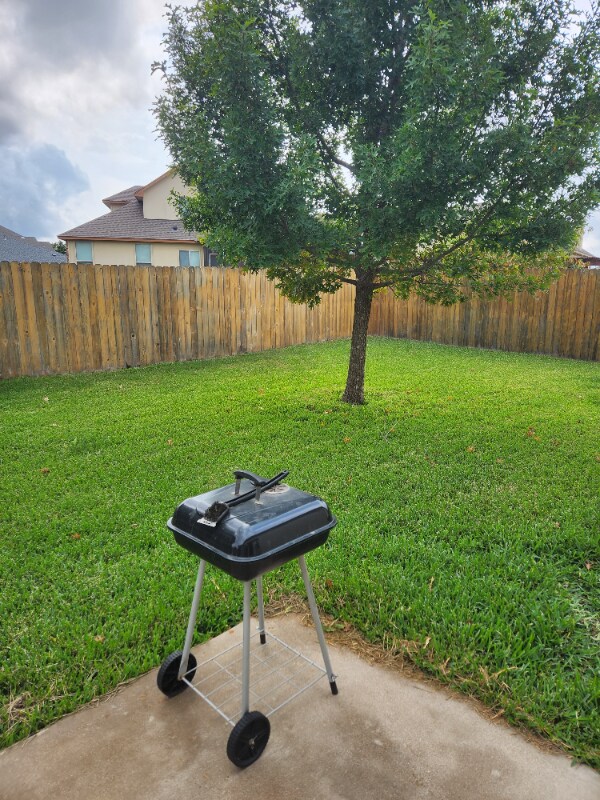 Building Photo - 5502 Red Pine Dr