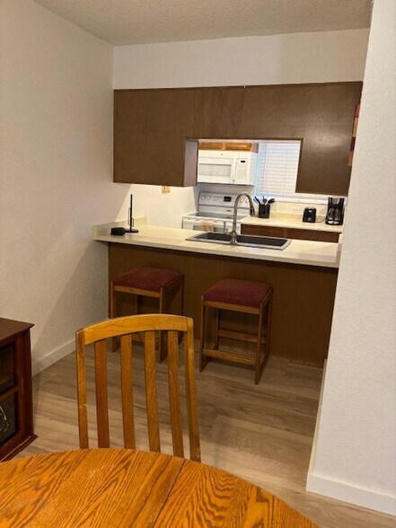 Building Photo - 7436 E Chaparral Rd