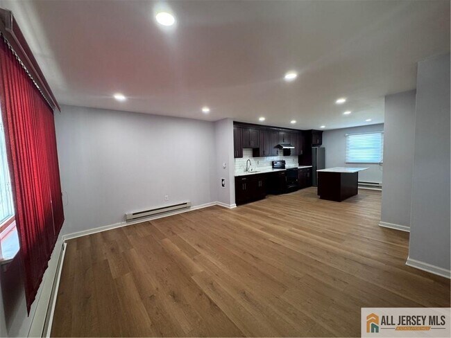 Building Photo - 33 Mercer St