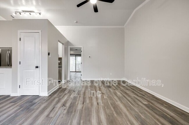 Building Photo - 4158-F Charlotte Hwy