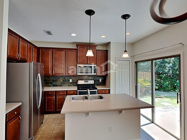 Building Photo - 231 Buck Run Way