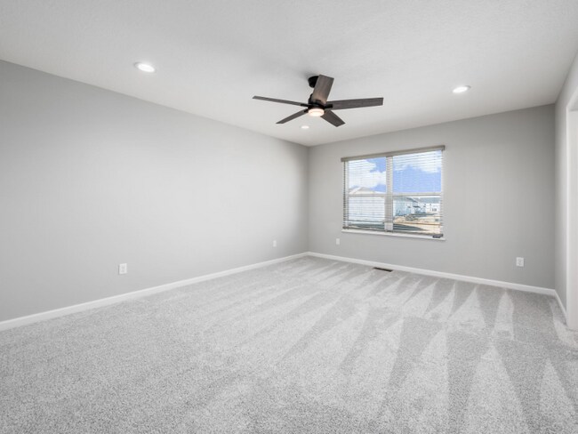 Building Photo - 267 Sage Hill Dr