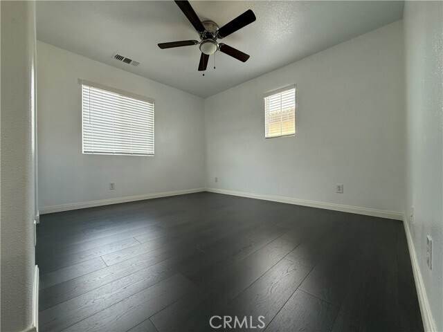 Building Photo - 506 N Placer Privado