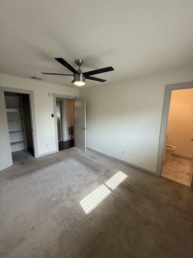 Building Photo - 3826 Lisa Dr