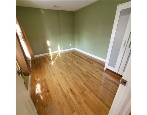 Building Photo - 69 Scammell St