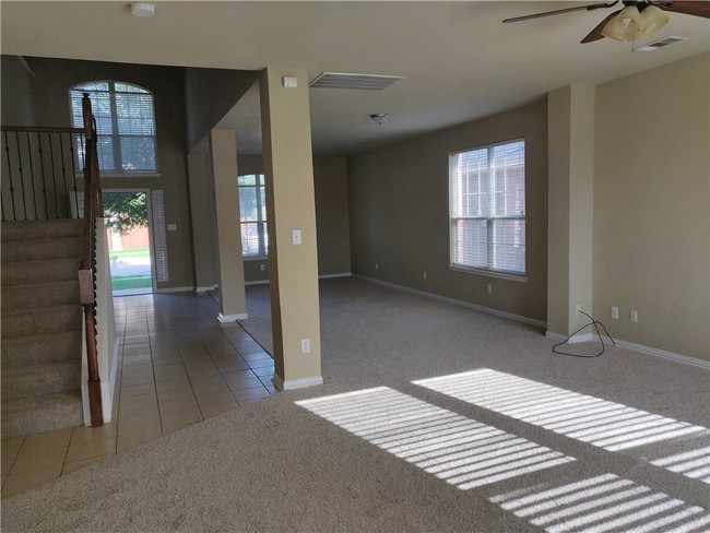 Building Photo - 6629 Scottsdale Way