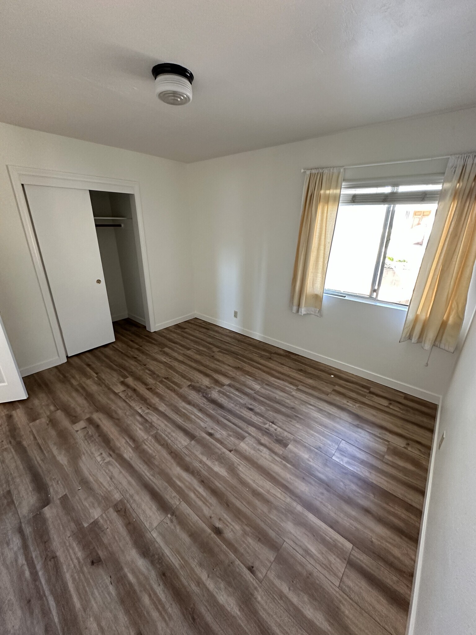 Building Photo - 1160 Chestnut St