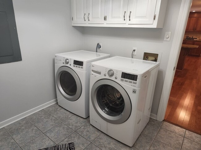 Building Photo - Chesterfield-Chester Area- Convenient to F...
