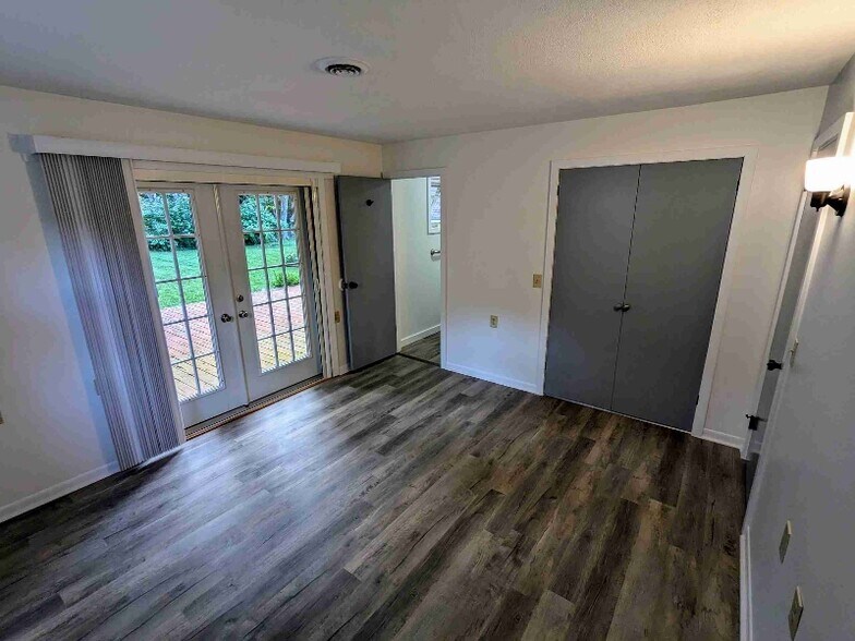 Building Photo - 35 Hazelwood Ave