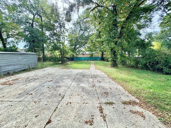 Building Photo - 1761 Winston Dr