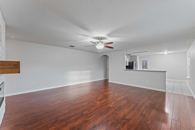 Building Photo - 10926 Acorn Canyon